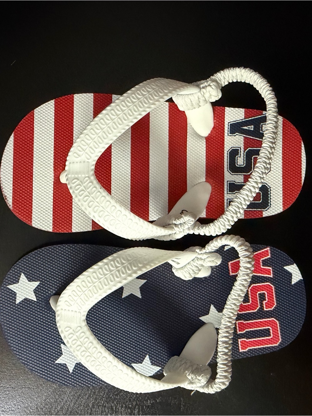 Cat & Jack Kids Patriotic Flip Flops - Red, White & Blue